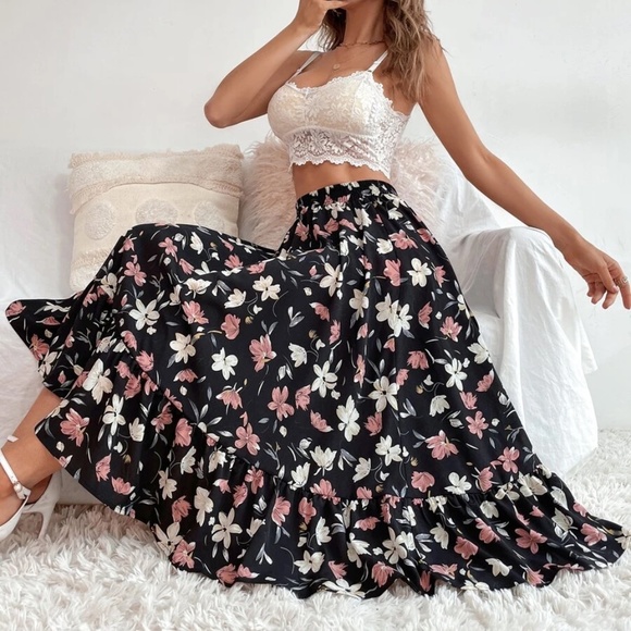 Dresses & Skirts - 05 Boho Floral Print Ruffle Skirt